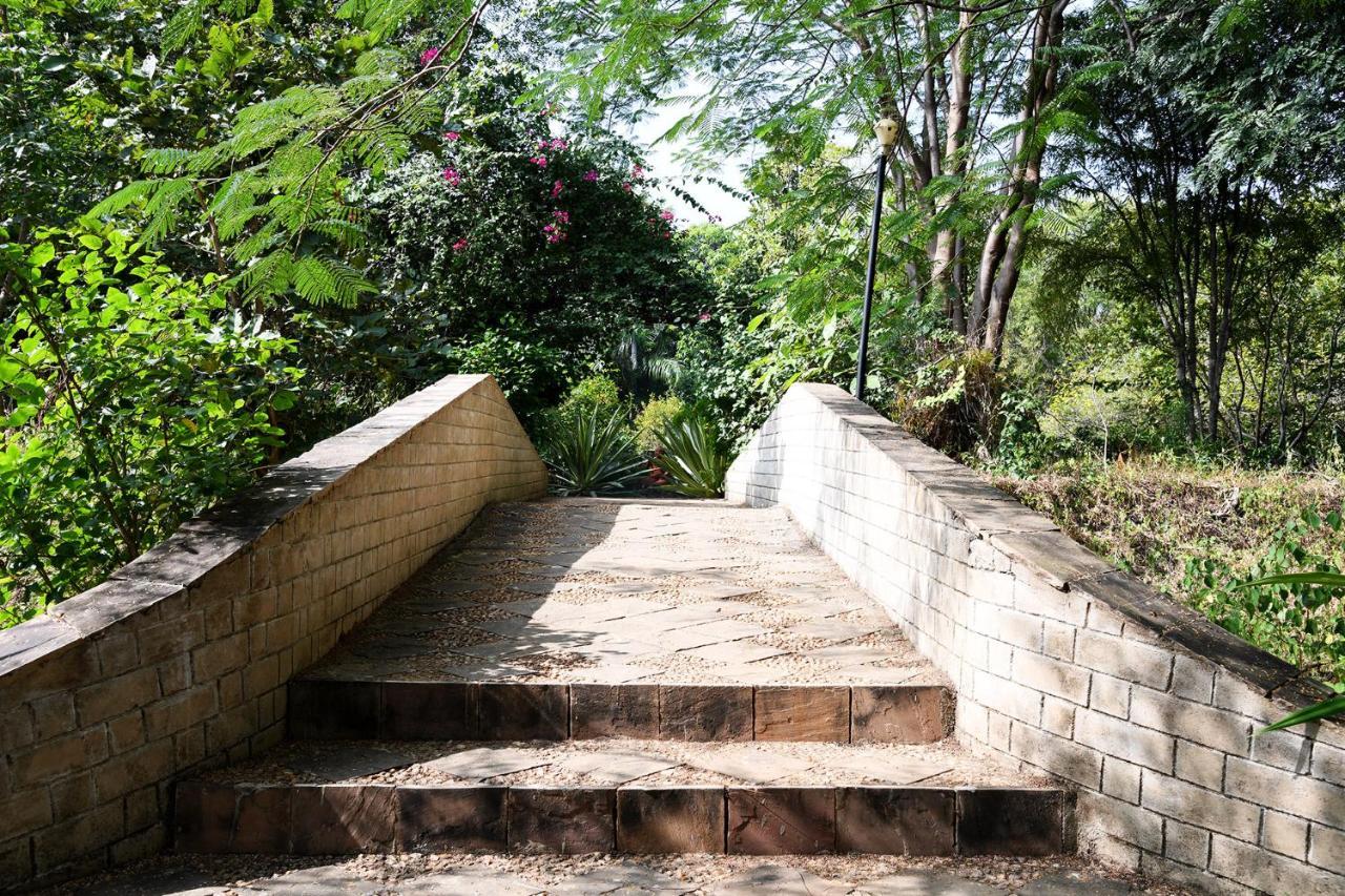 Baaz Jungle Resort Khawāsa Exterior foto