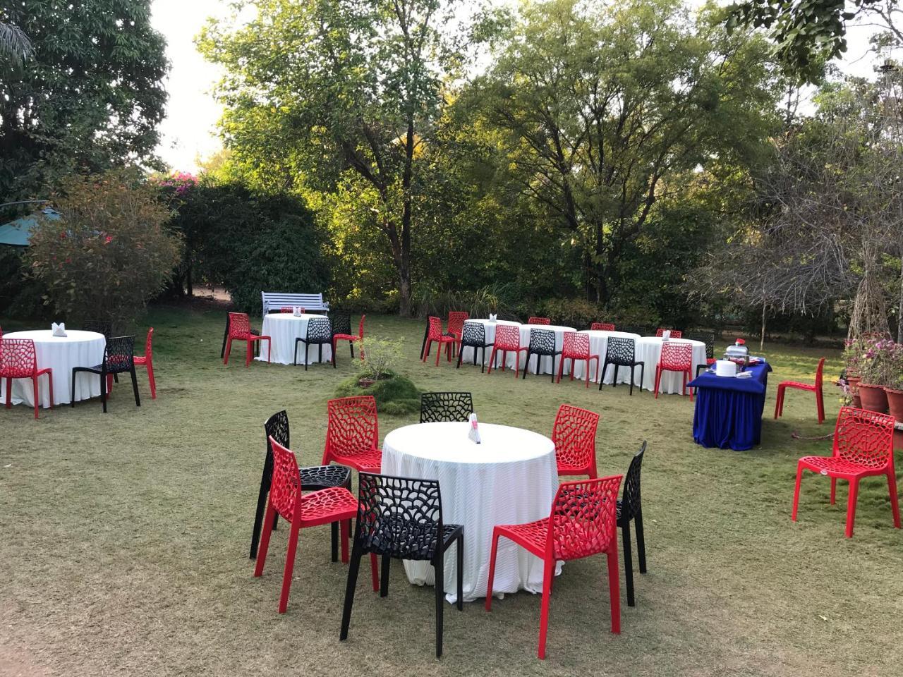 Baaz Jungle Resort Khawāsa Exterior foto